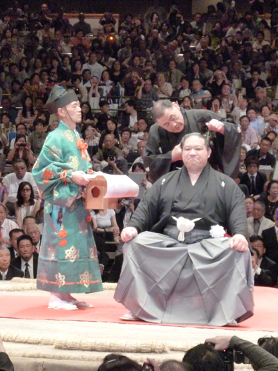 元大関 魁皇関(現浅香山親方)襲名披露へ出席致しました。